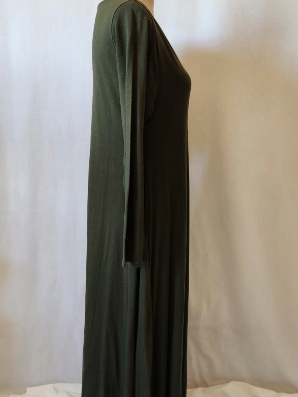 Soft Surrounding Women’s Size Medium Olive Green Knit Rayon Blend Maxi Dress - Picture 10 of 15